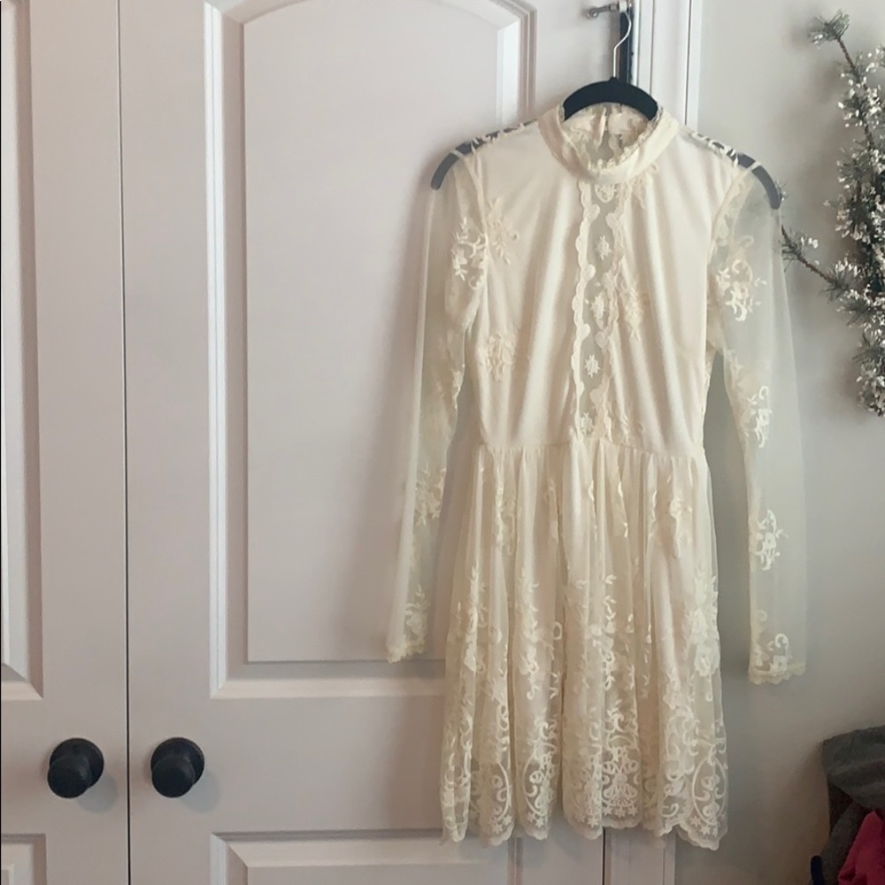 FOREVER 21 lace dress. Worn once